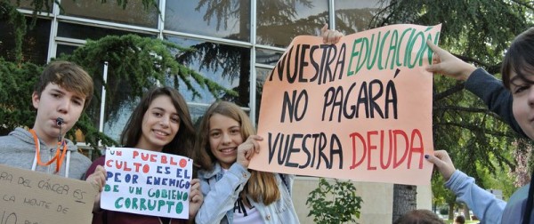 Manifestación a la puerta de la Delegación de Educación en Albacete | Foto: Albacete Cuenta