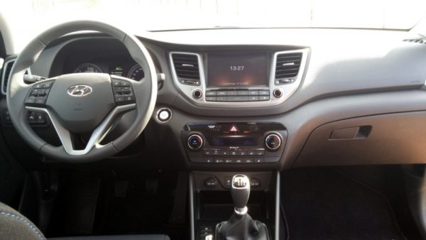 Salpicadero de nueva factura. Aspecto general muy bueno.